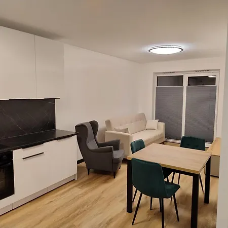 Podleze Trawniki Industrial Zone דירה *